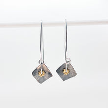 Load image into Gallery viewer, Oxidized Copper Petal Earrings No.2