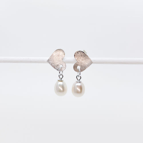 Heart Scribbled Disc Dangle Stud Earrings