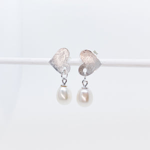 Heart Scribbled Disc Dangle Stud Earrings