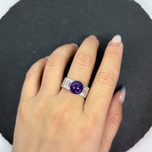 Load image into Gallery viewer, Bezel-Set Amethyst Hammered Square Ring