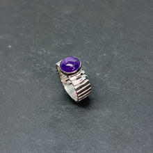 Load image into Gallery viewer, Bezel-Set Amethyst Hammered Square Ring