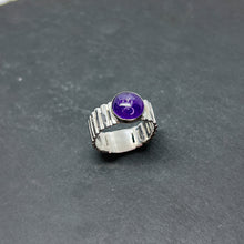 Load image into Gallery viewer, Bezel-Set Amethyst Hammered Square Ring