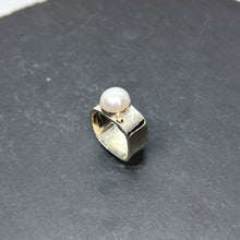 Load image into Gallery viewer, Mabé Pearl &amp; Gold Ring Wide Square Stacking Ring