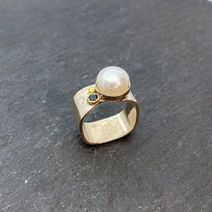 Mabé Pearl & Blue Sapphire Wide Square Ring