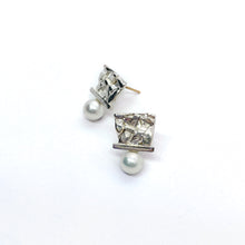 Load image into Gallery viewer, Woven Basket Pearl Studs